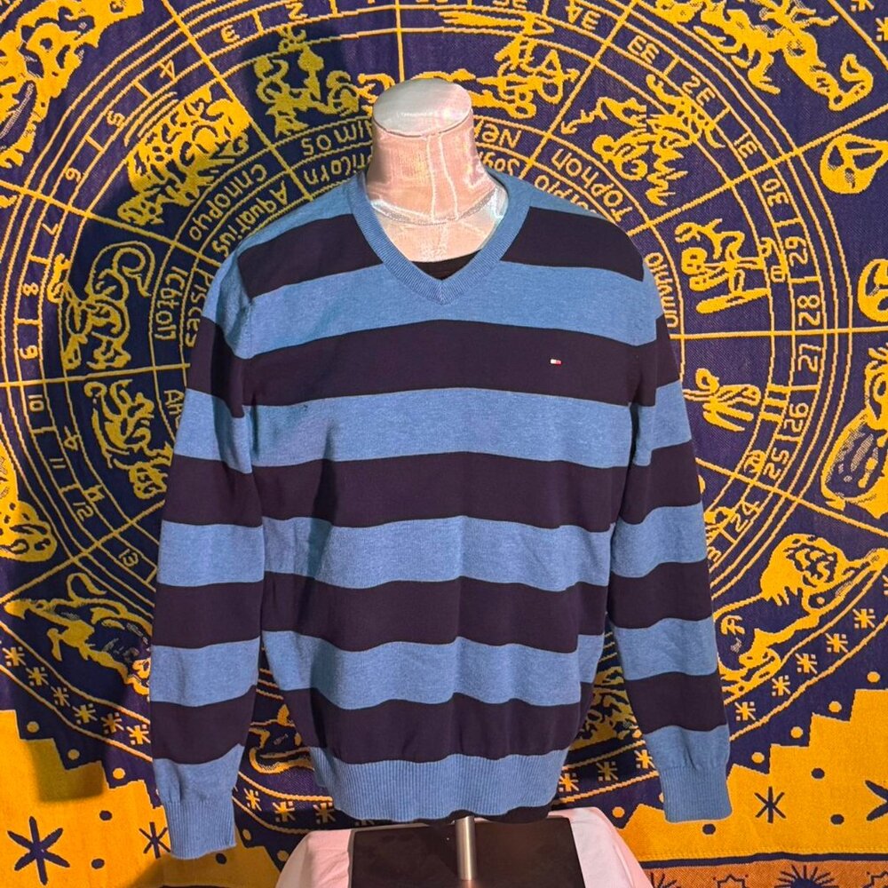 Tommy Hilfiger V-neck